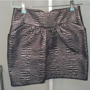 Tibi Metallic Grey Silver Faux Alligator Mini Skirt Size 6